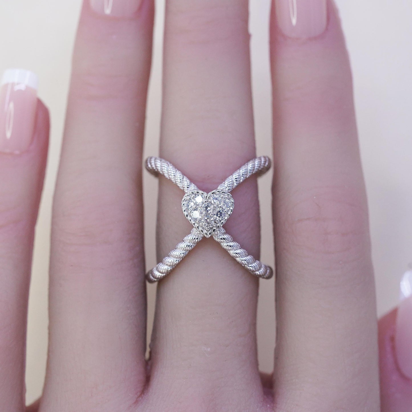 Size 6, VTG Judith Ripka sterling silver Crisscross cable ring, X ring cz heart