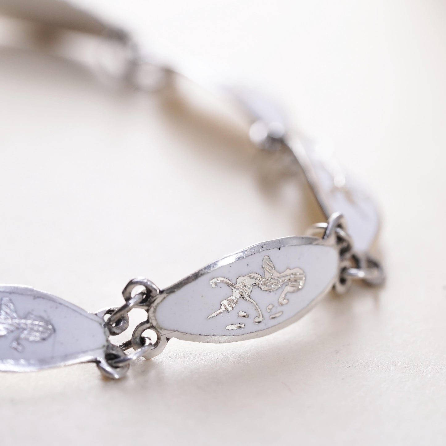 7.25”, vintage Indian Siam sterling silver 925 links bracelet with white enamel