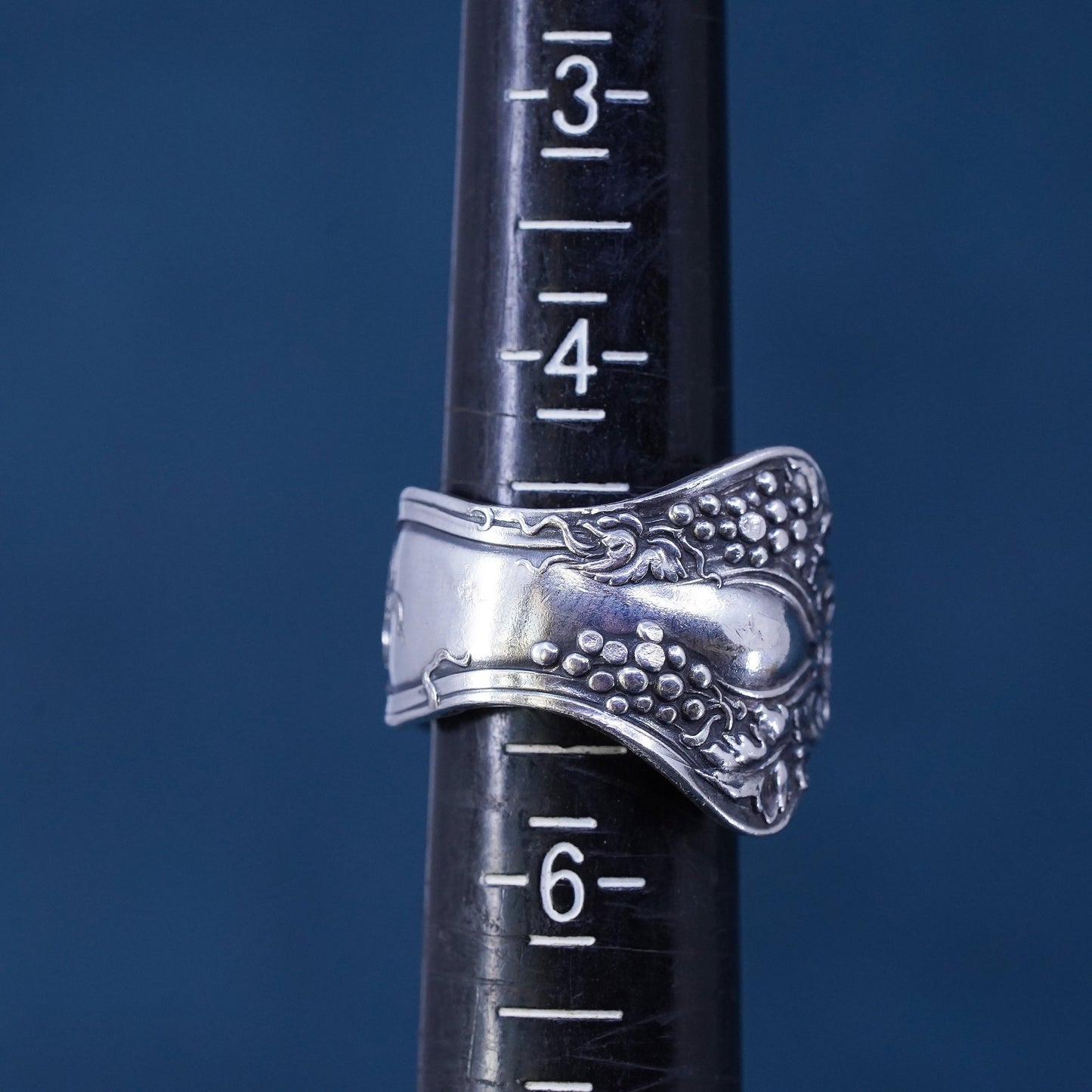 Size 4.5, vintage 1847 Roger’s Bros silver ring, 925 flower spoon wrap band