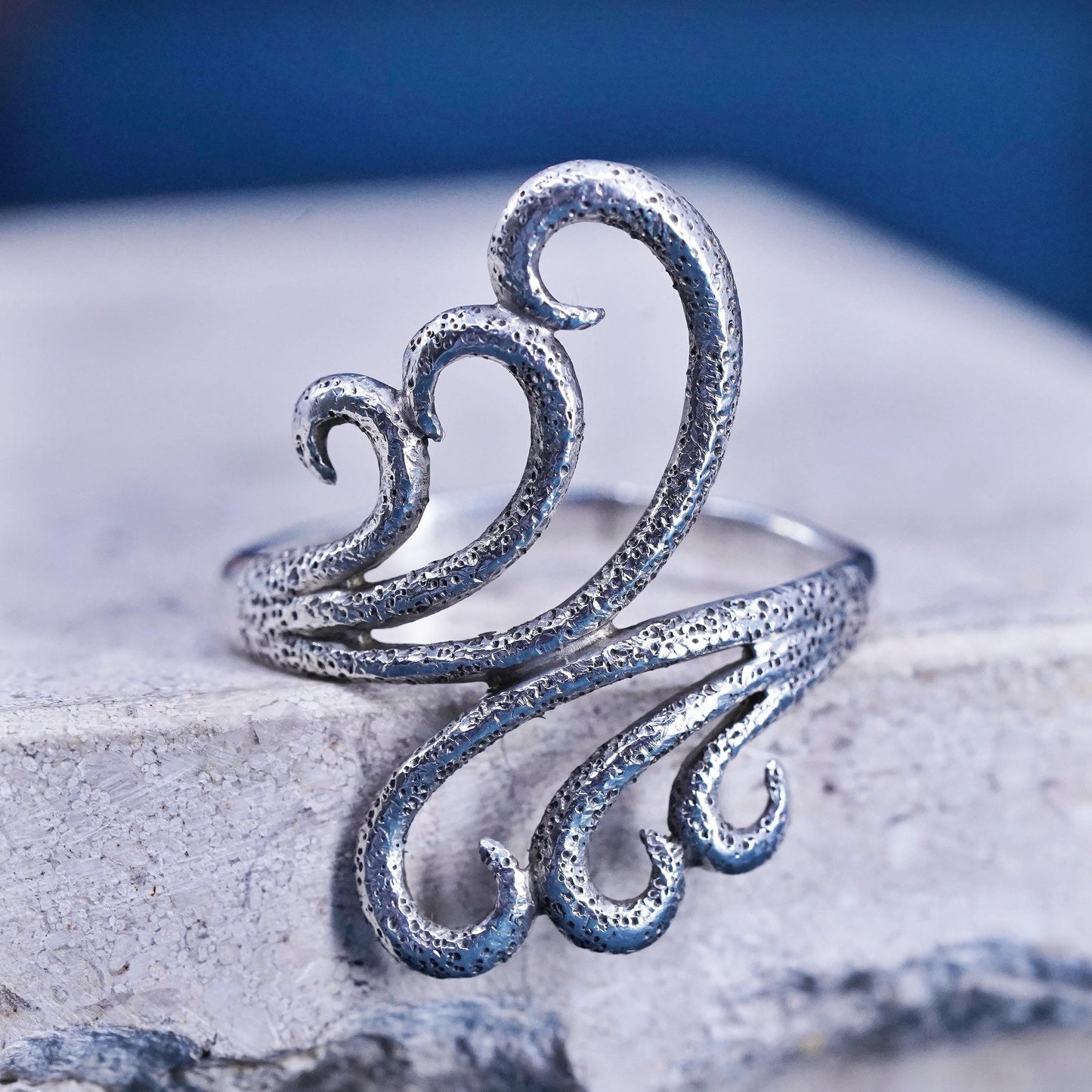 Size 8, VTG minimalist, simple Sterling 925 silver handmade wide wavy ring band