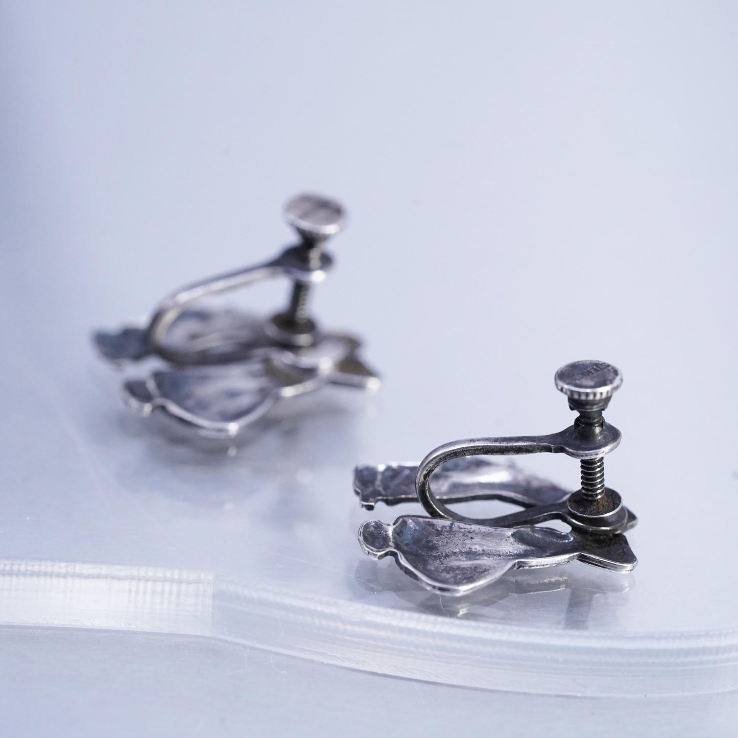 Vintage Sterling 925 silver handmade earrings, screw back kissing couple