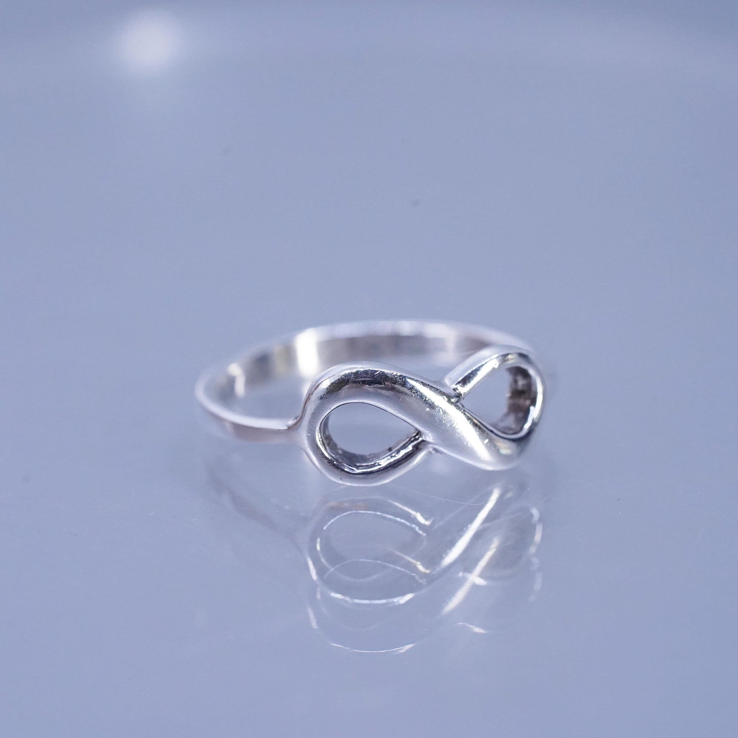 Size 7.25, vintage Sterling 925 silver wedding ring, infinity endless loop band