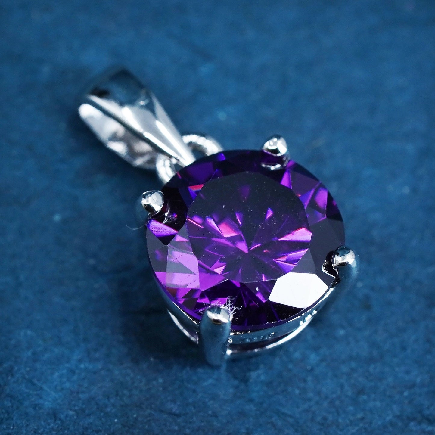 Vintage sterling 925 silver handmade pendant with amethyst