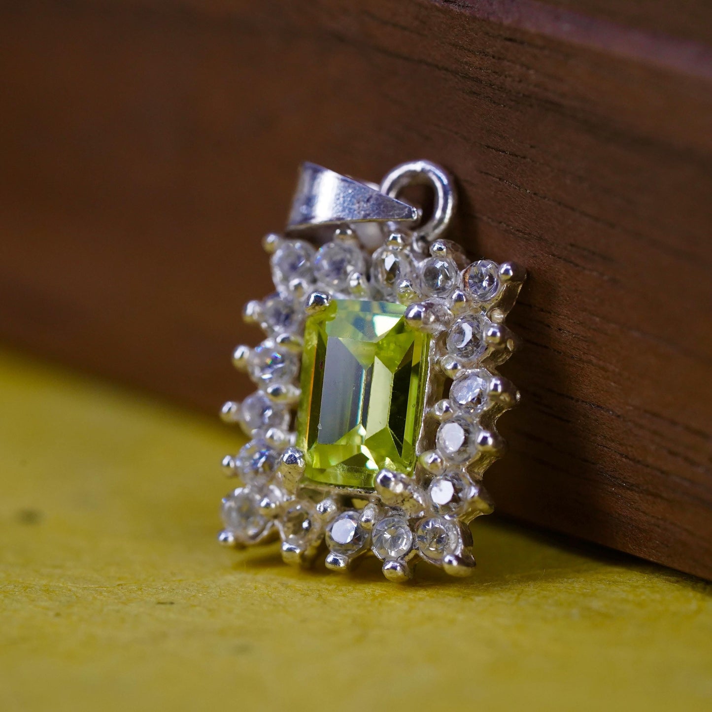 Vintage Sterling 925 silver charm pendant with square peridot