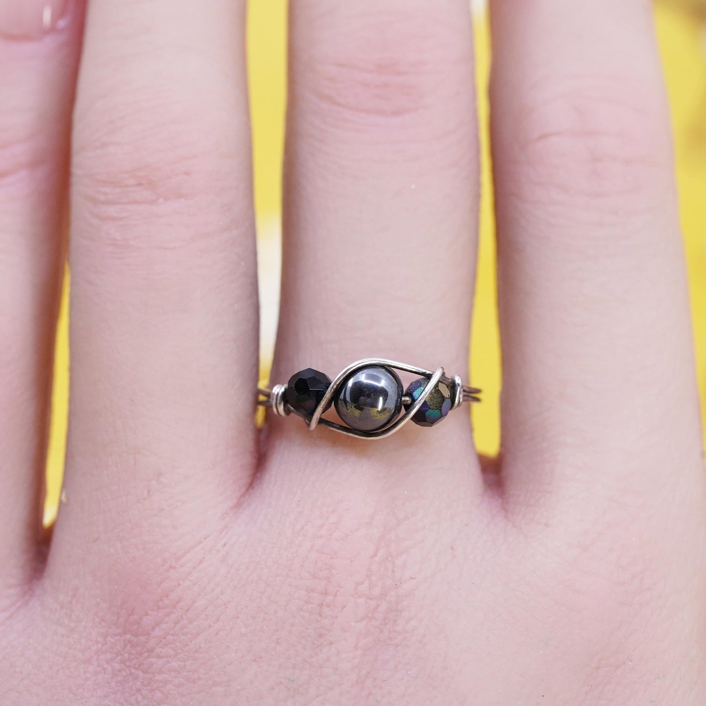Size 9, VTG Sterling silver handmade knot ring, 925 wired band hematite bead