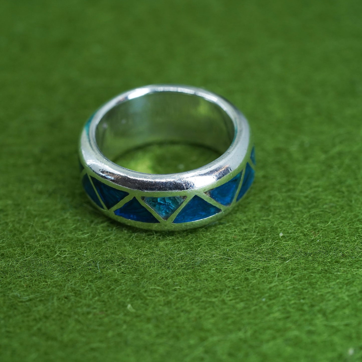 Size 5.25, Sterling silver handmade ring, 925 zig zag band with abalone, Zuni