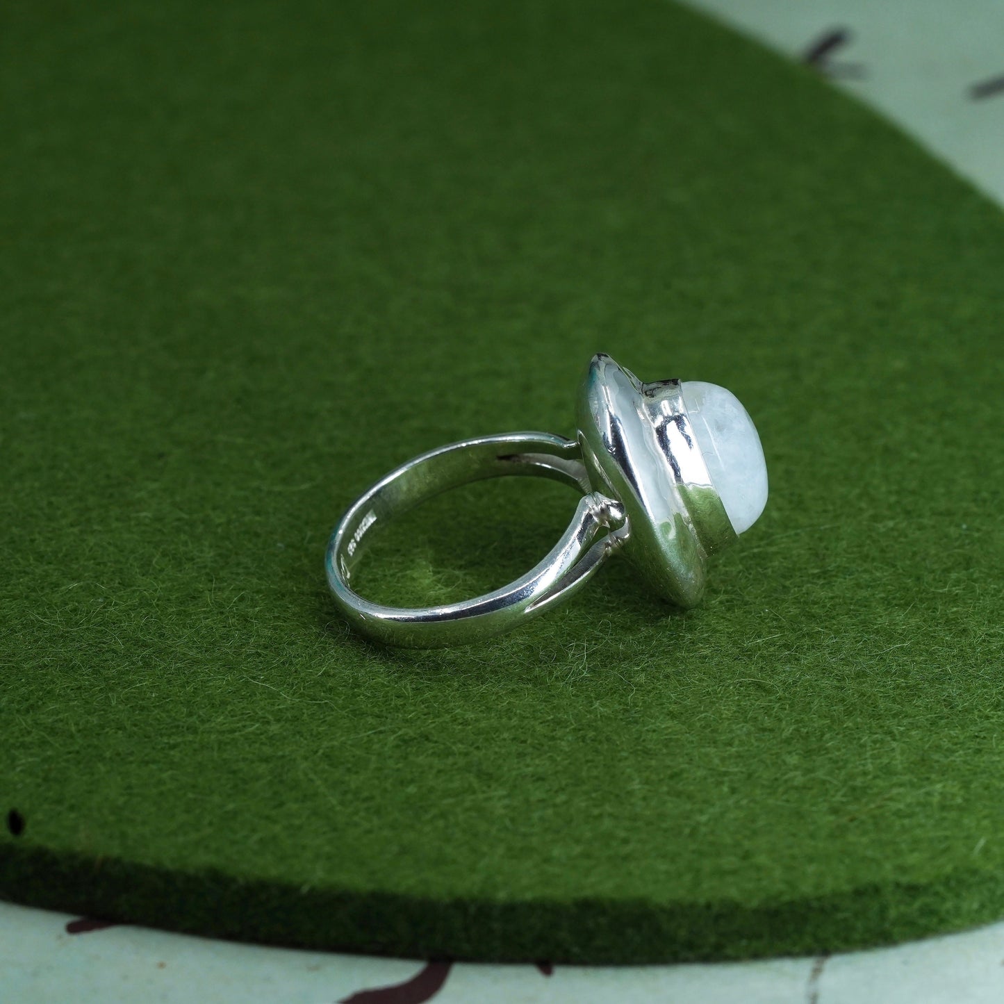 Size 10, vintage Dominique Dinouart DDD sterling silver 925 ring oval moonstone