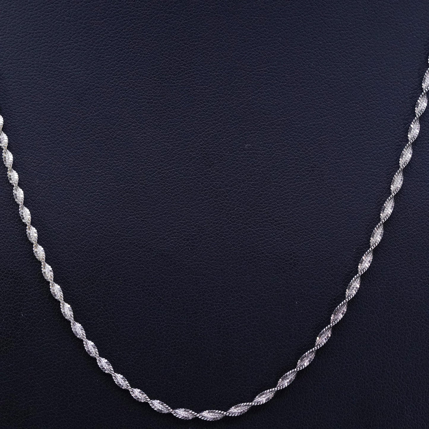 20” 2mm, vintage Italy Sterling 925 silver twisted herringbone chain necklace