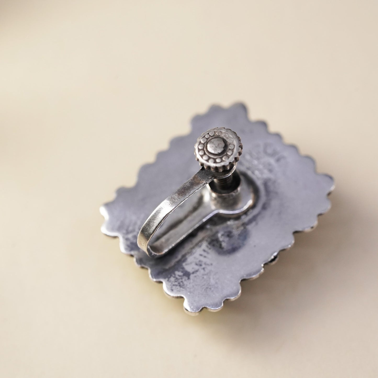 Vintage Mexican sterling silver single earring, 925 screw back flower with jade