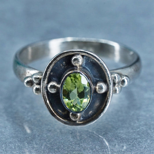 Size 7, vintage Sterling 925 silver handmade ring with peridot