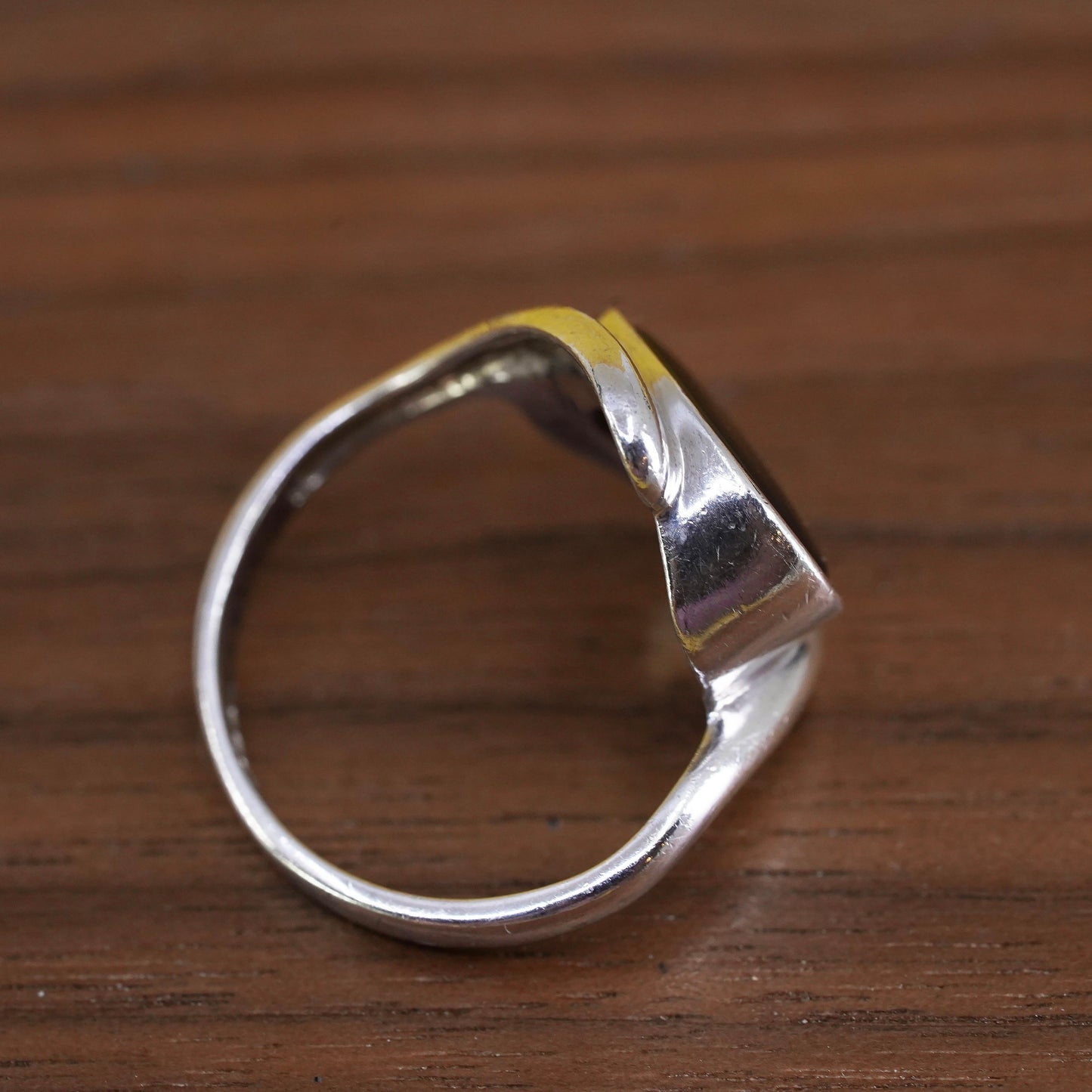Size 6.75, vintage Sterling 925 silver handmade ring with oval onyx, stamped 925