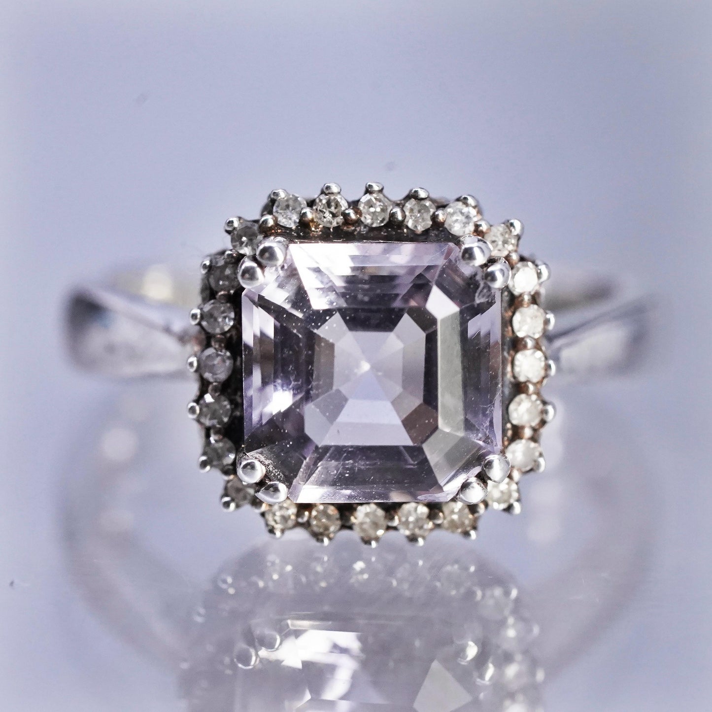 Size 6, VTG Sterling 925 silver ring w/ square emerald cut amethyst cluster cz
