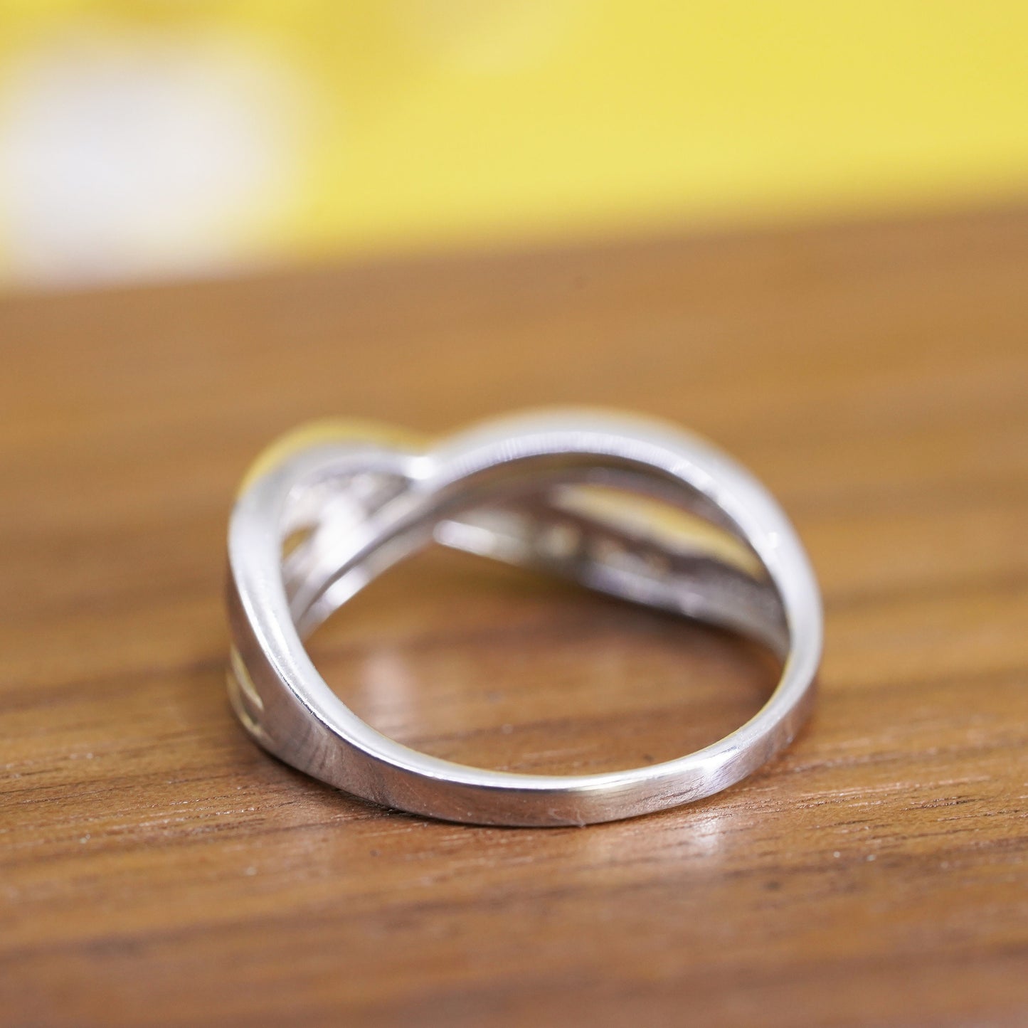 Size 7, vintage Sterling silver handmade ring, 925 wavy band with cz
