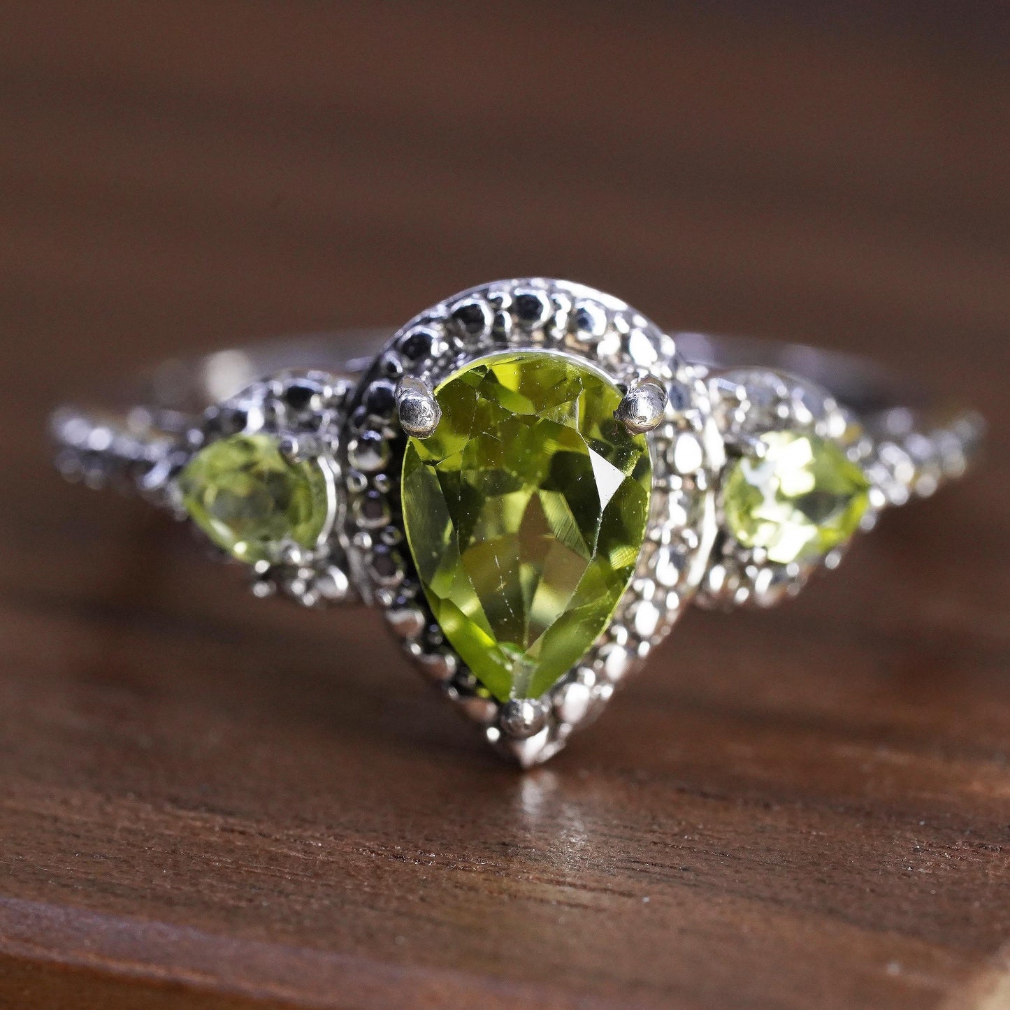 Size 9.5, vintage Sterling 925 silver ring teardrop peridot cluster diamond