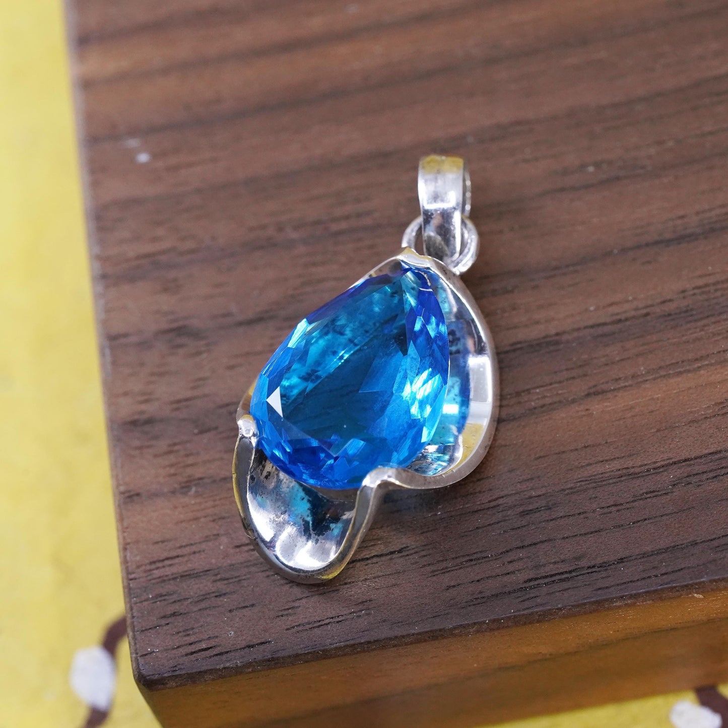 Vintage Sterling silver 925 pendant with teardrop blue topaz