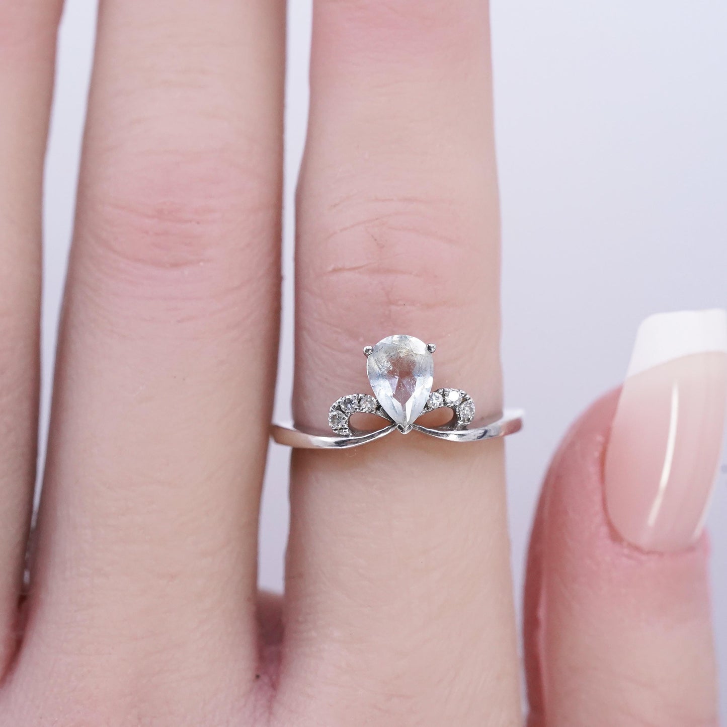 size 6, vintage Sterling Silver 925 Ring teardrop topaz ring with cz details