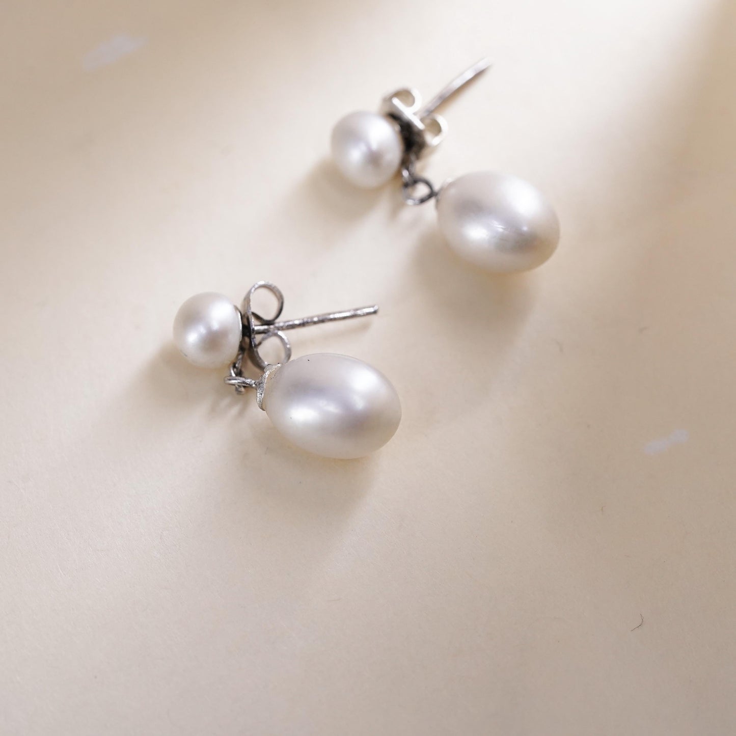 Vintage Sterling 925 silver handmade earrings with oval shaped freshwater pearl