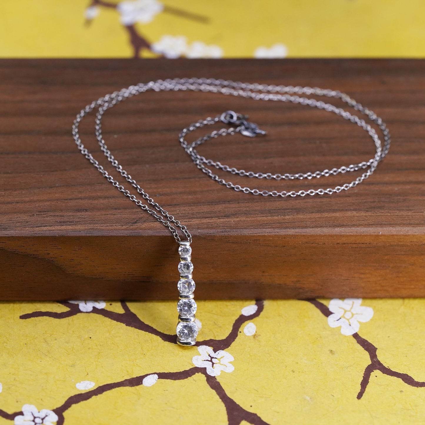 18", vintage Sterling silver necklace, Italy 925 circle chain with cz pendant