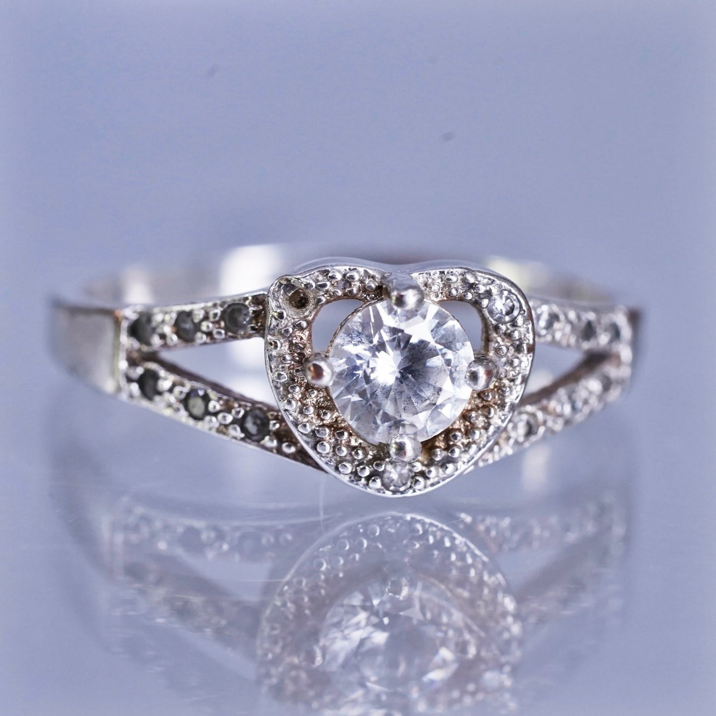 Size 7.5 vintage Sterling 925 silver engagement ring with heart Cz