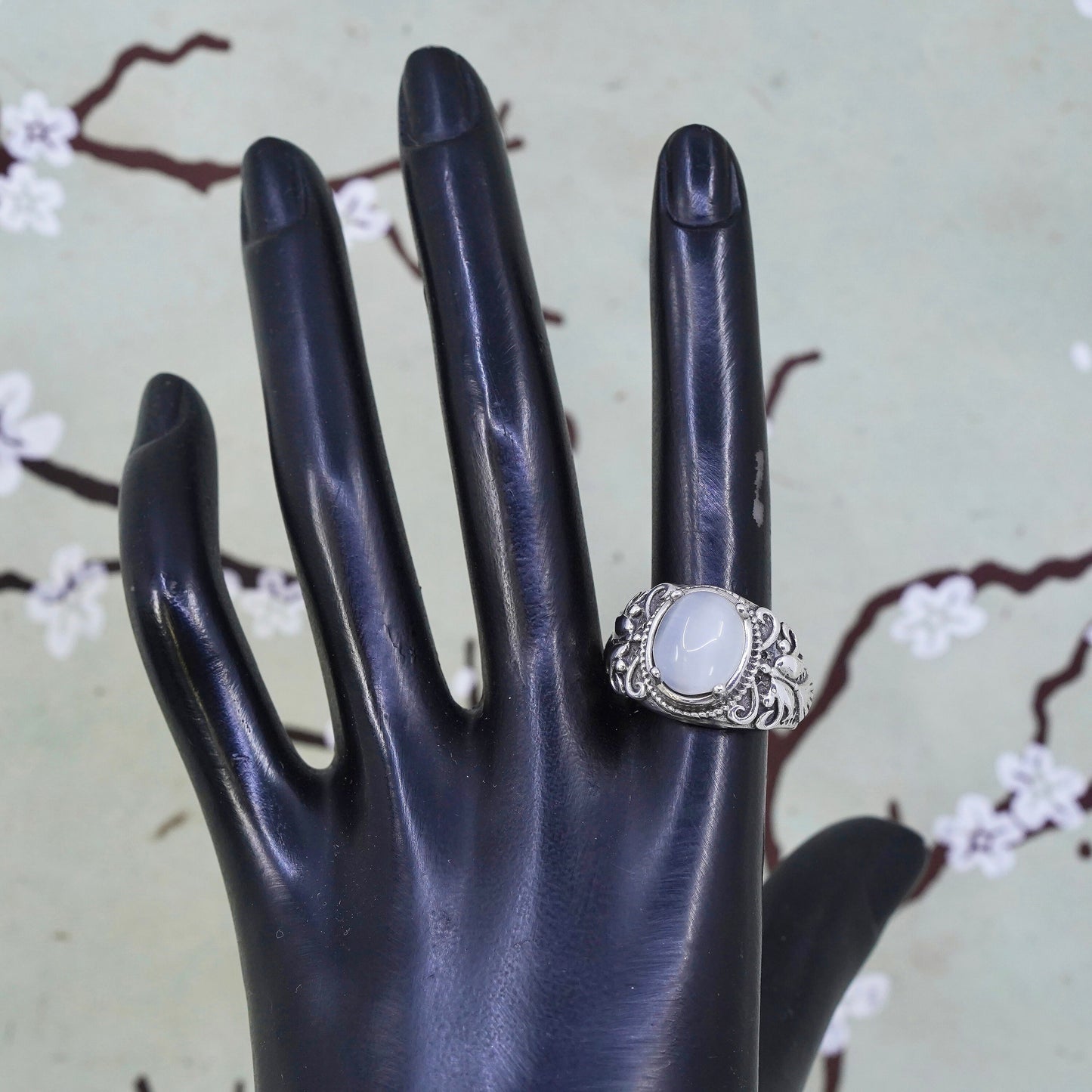 Size 9, Vintage sterling 925 silver ring handmade with oval white cats eye