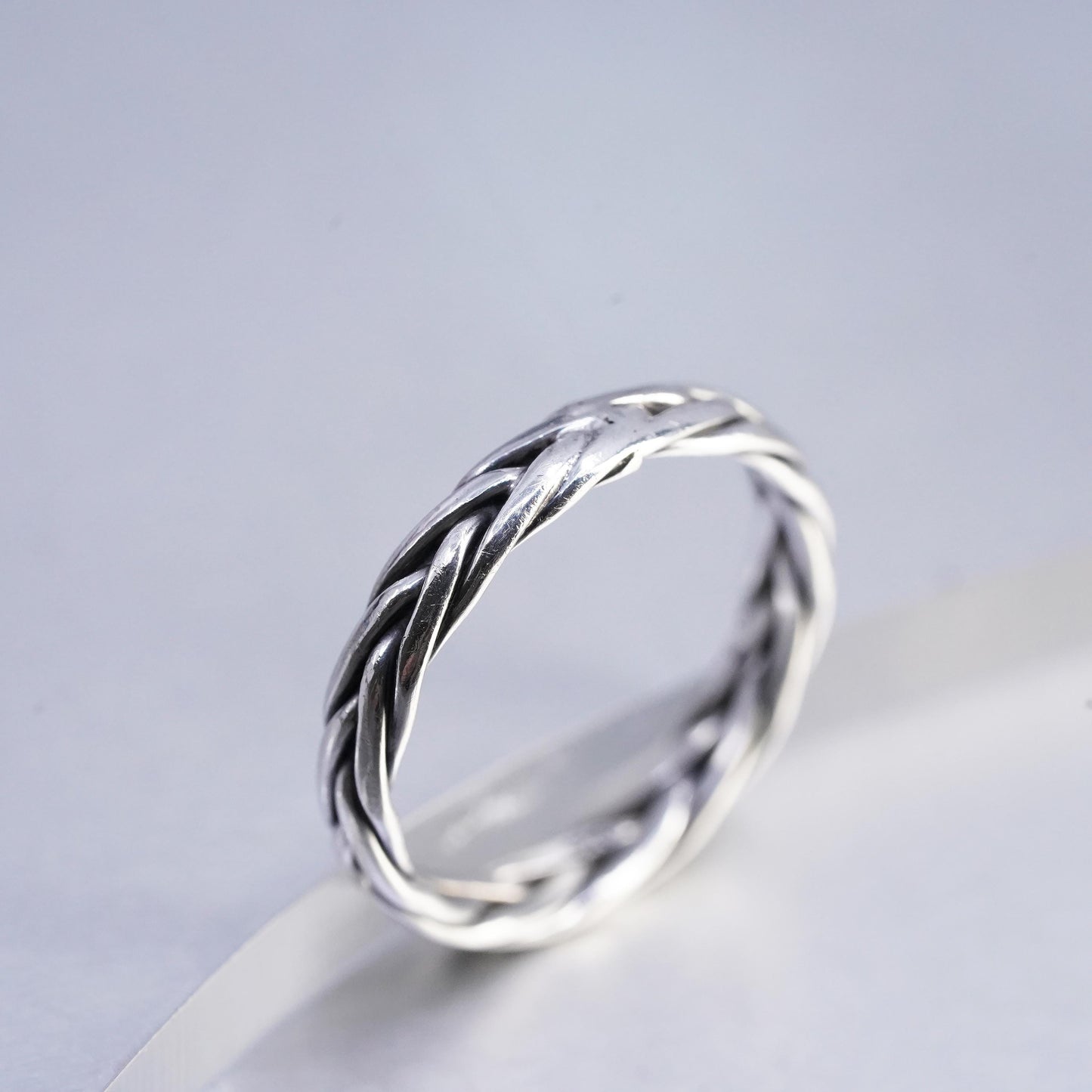 Size 7, vintage southwestern Sterling 925 silver statement ring, cable band