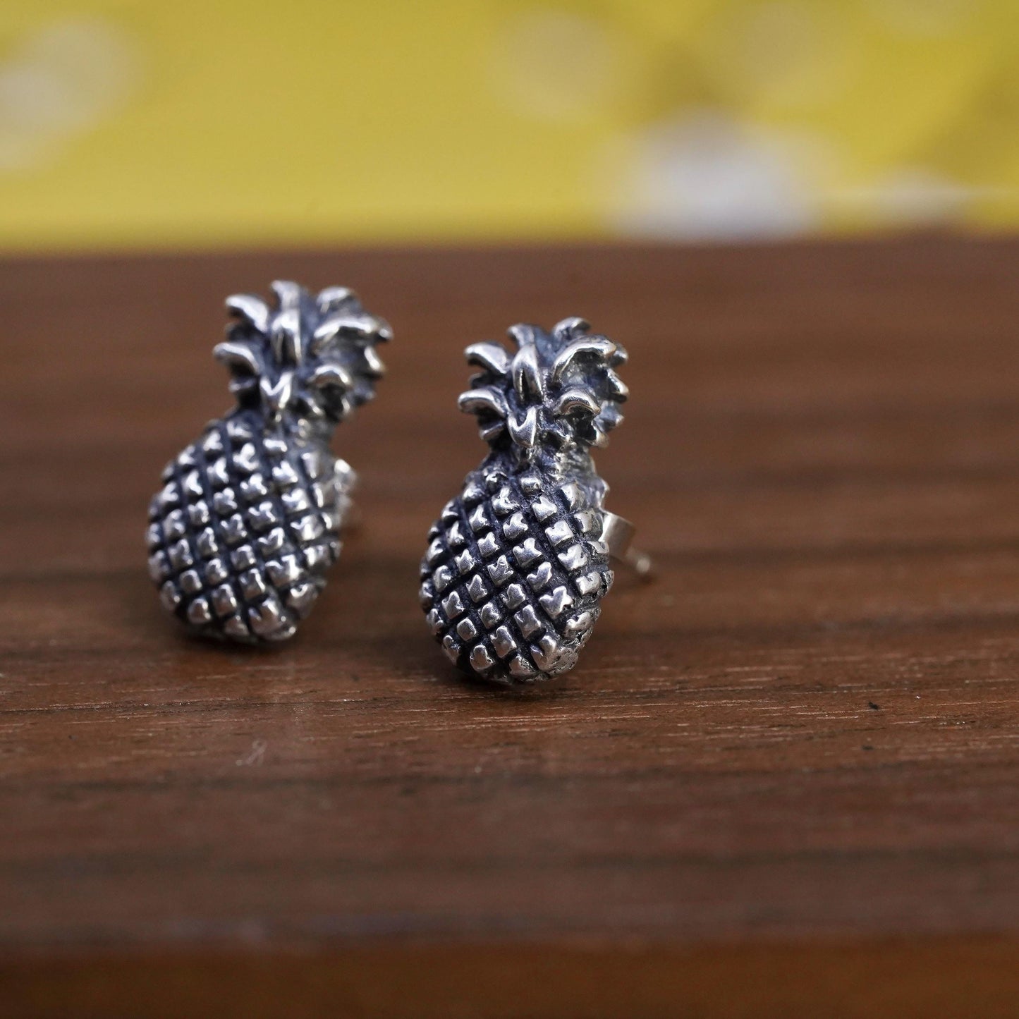 VTG Native American southwestern Sterling silver earrings, 925 pineapple studs