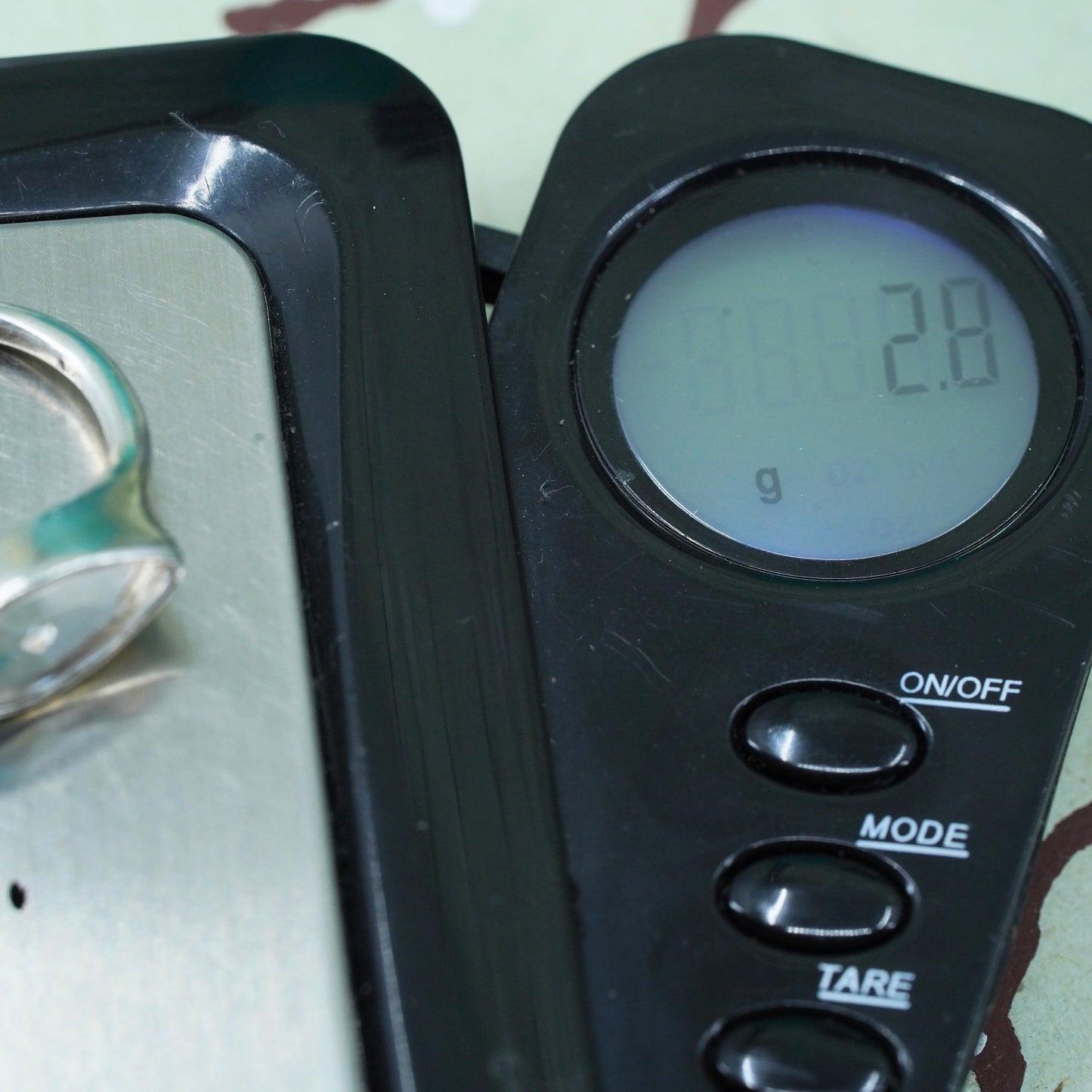Size 5, Vintage Sterling 925 silver fashionable ring with teardrop crystal