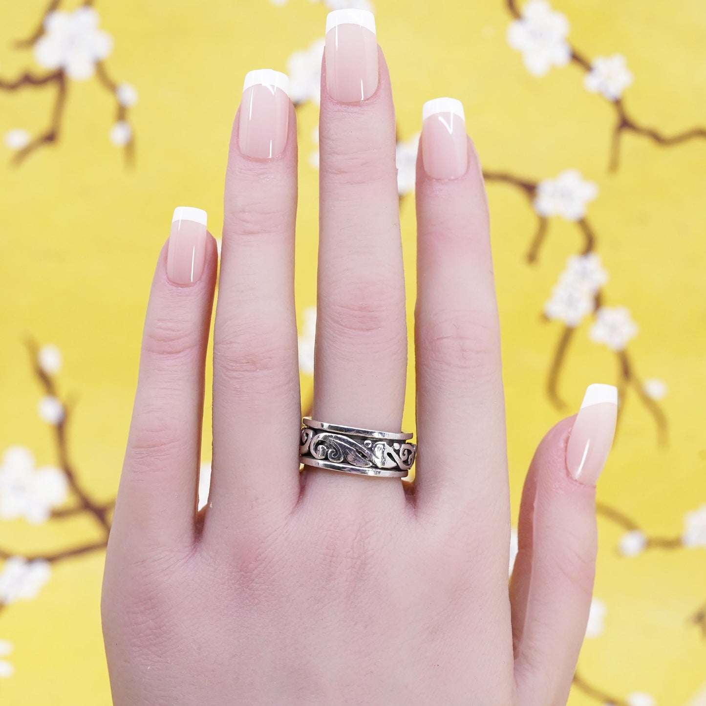 Size 7.5, vintage Sterling silver prayer ring, 925 spinner sprial band