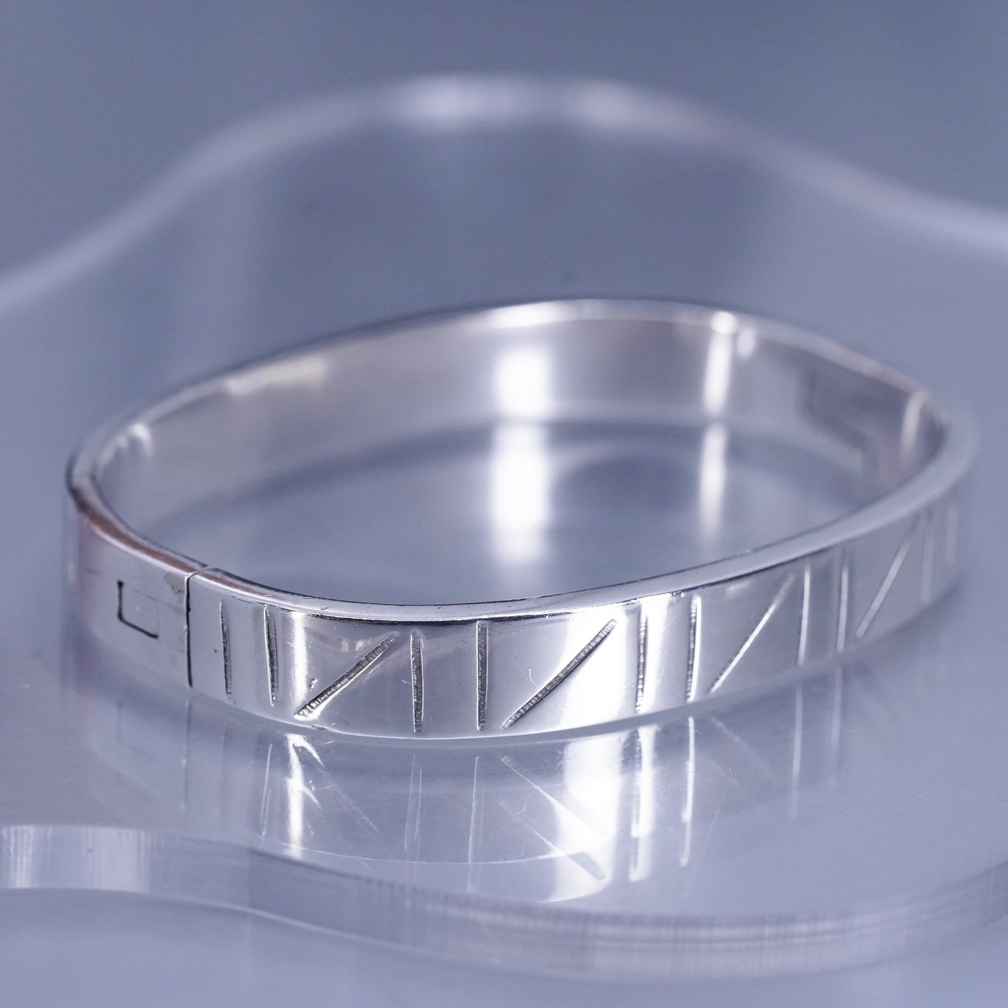 7”, Vintage Mexican Sterling 925 silver handmade bracelet, hinged bangle