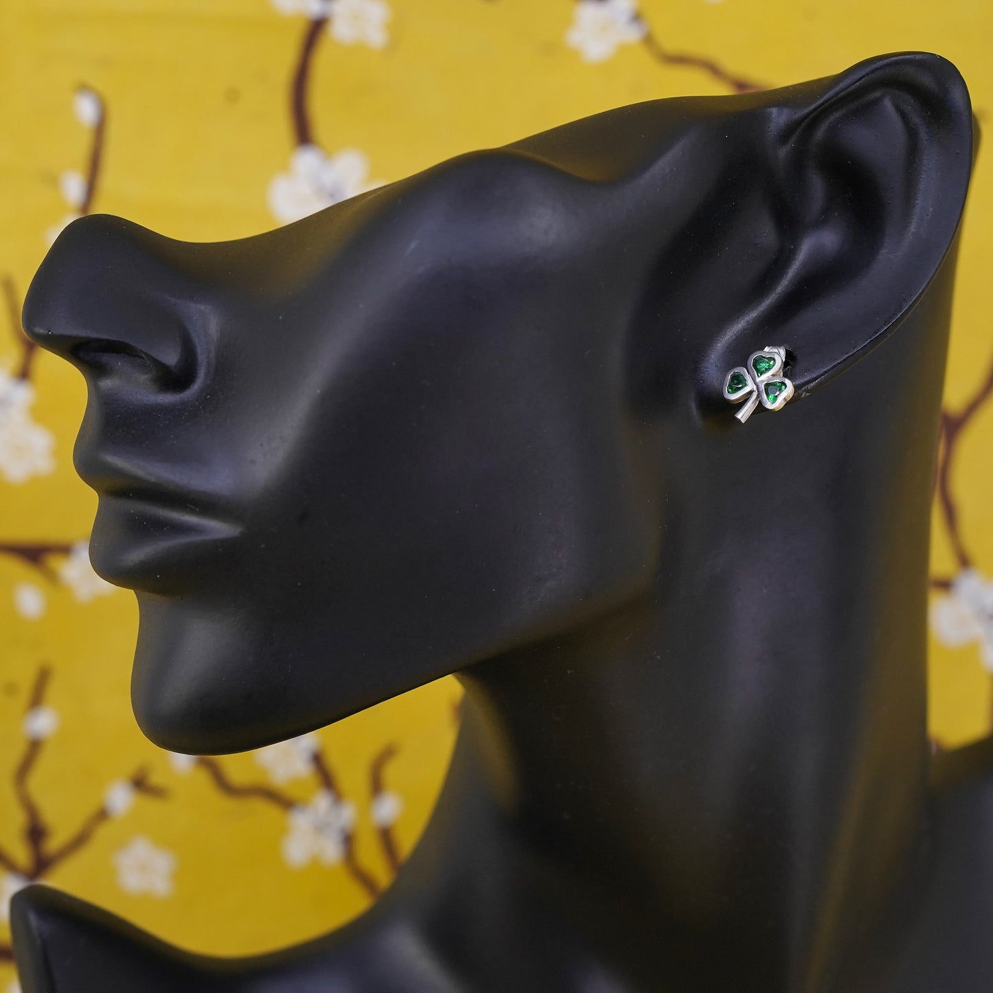 vintage Sterling silver green crystal clover studs earrings