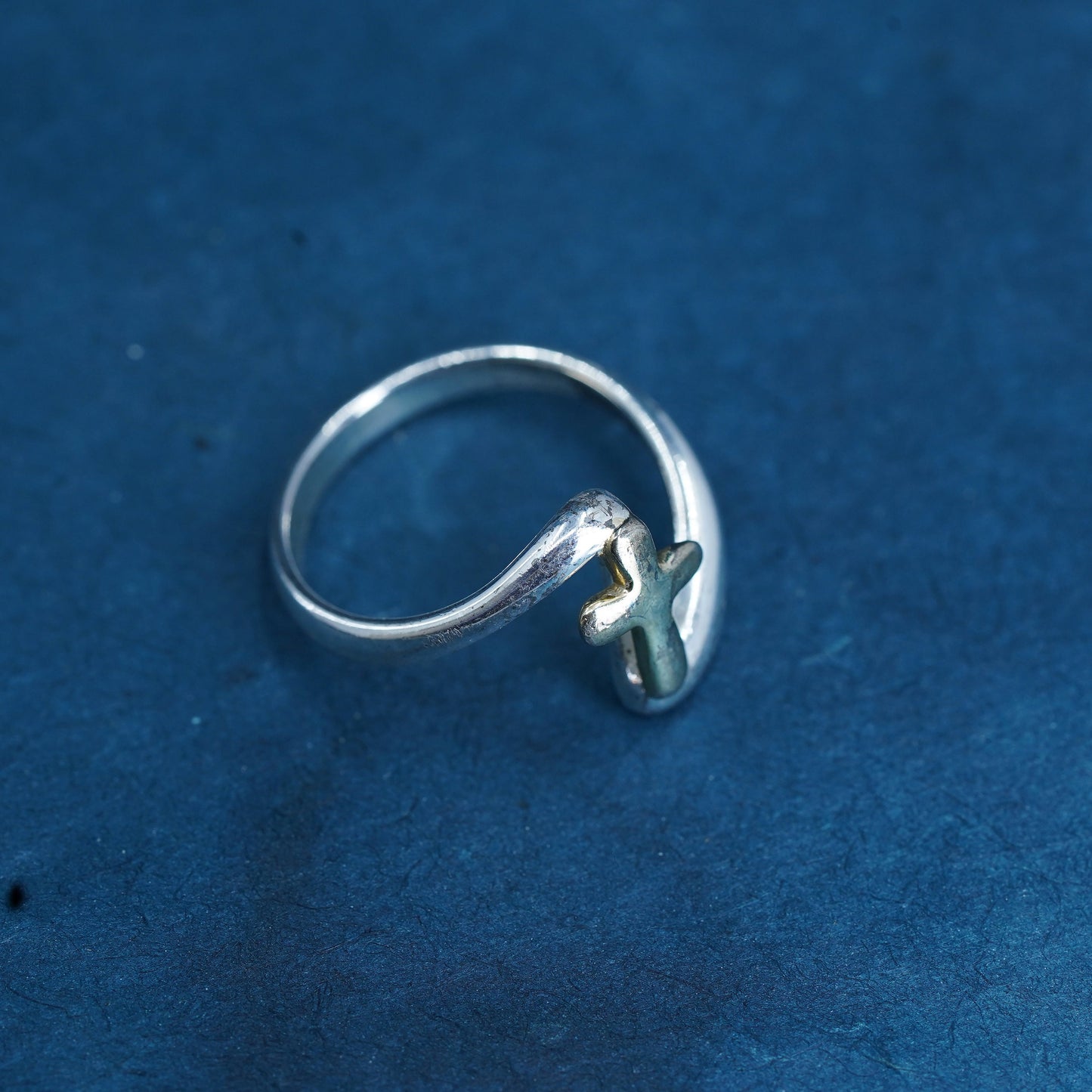 Size 8, two tone Sterling silver handmade ring, stackable 925 cross band