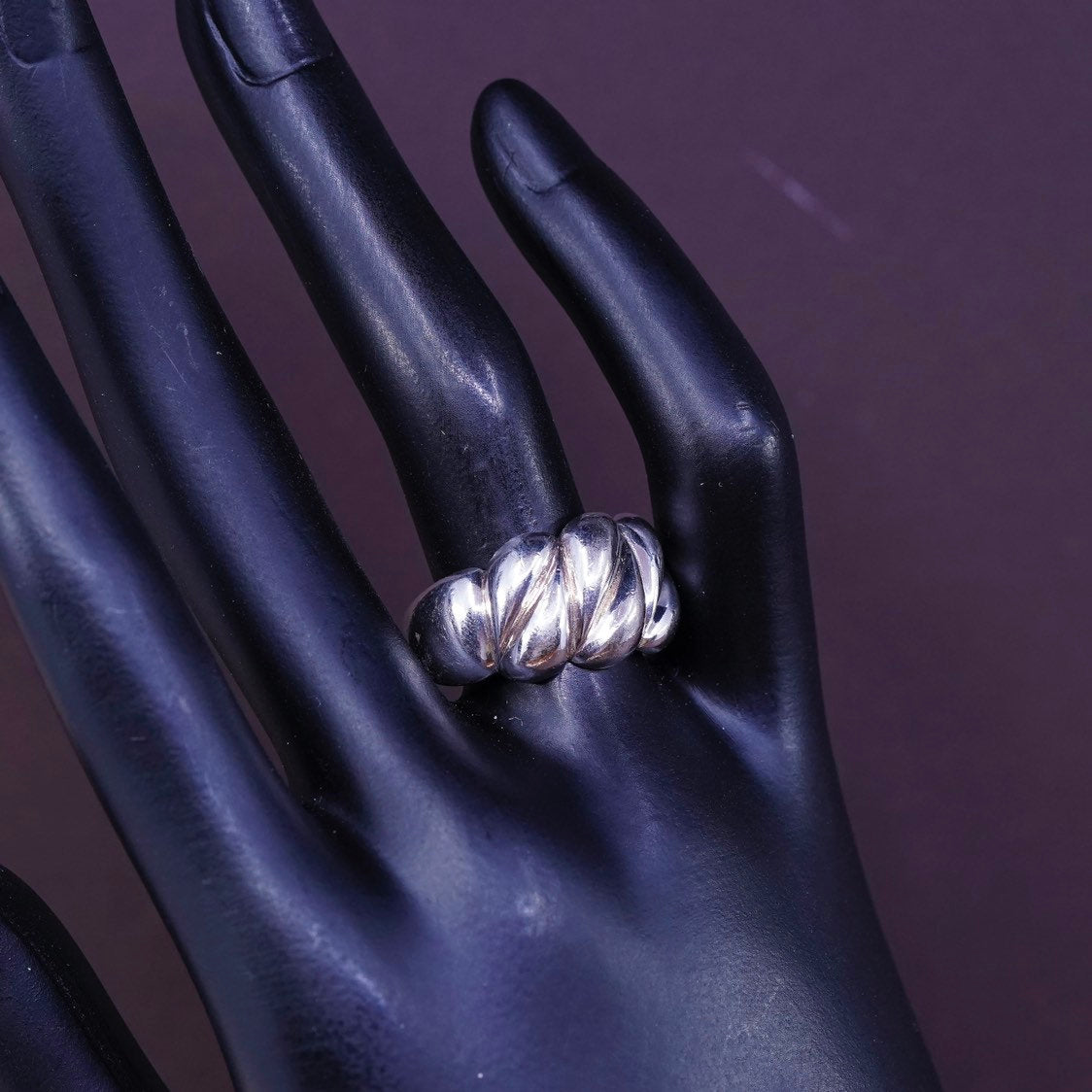 sz 8.25, vtg Sterling silver handmade ring, 925 silver ribbed band