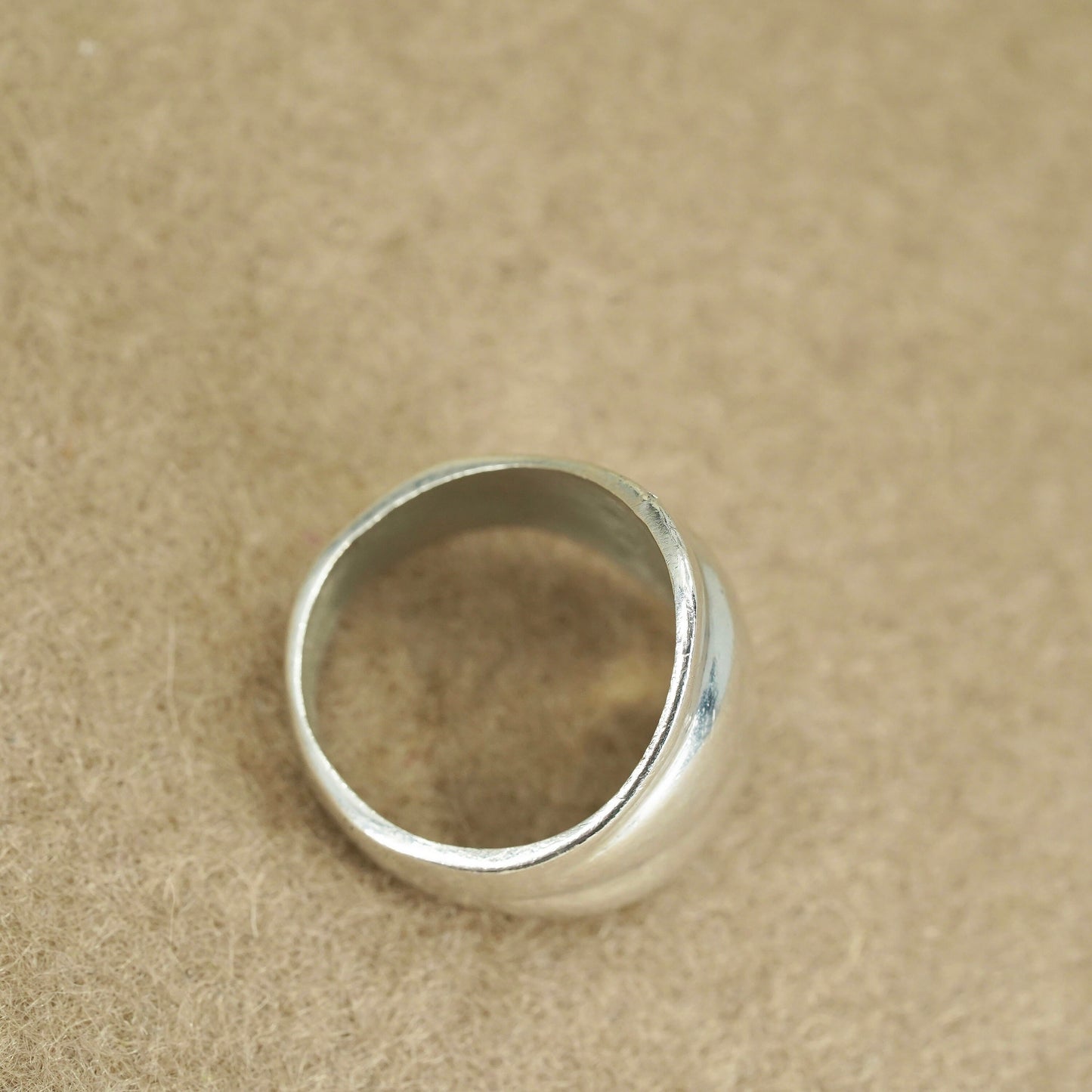 Size 8.25, vintage southwestern Sterling 925 silver ring, wide band