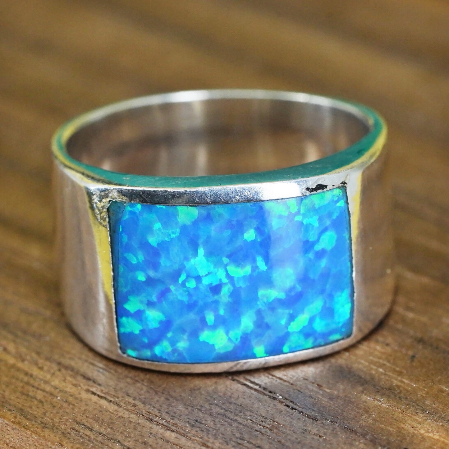 Size 7, vintage Sterling 925 silver modern wide band ring with opal