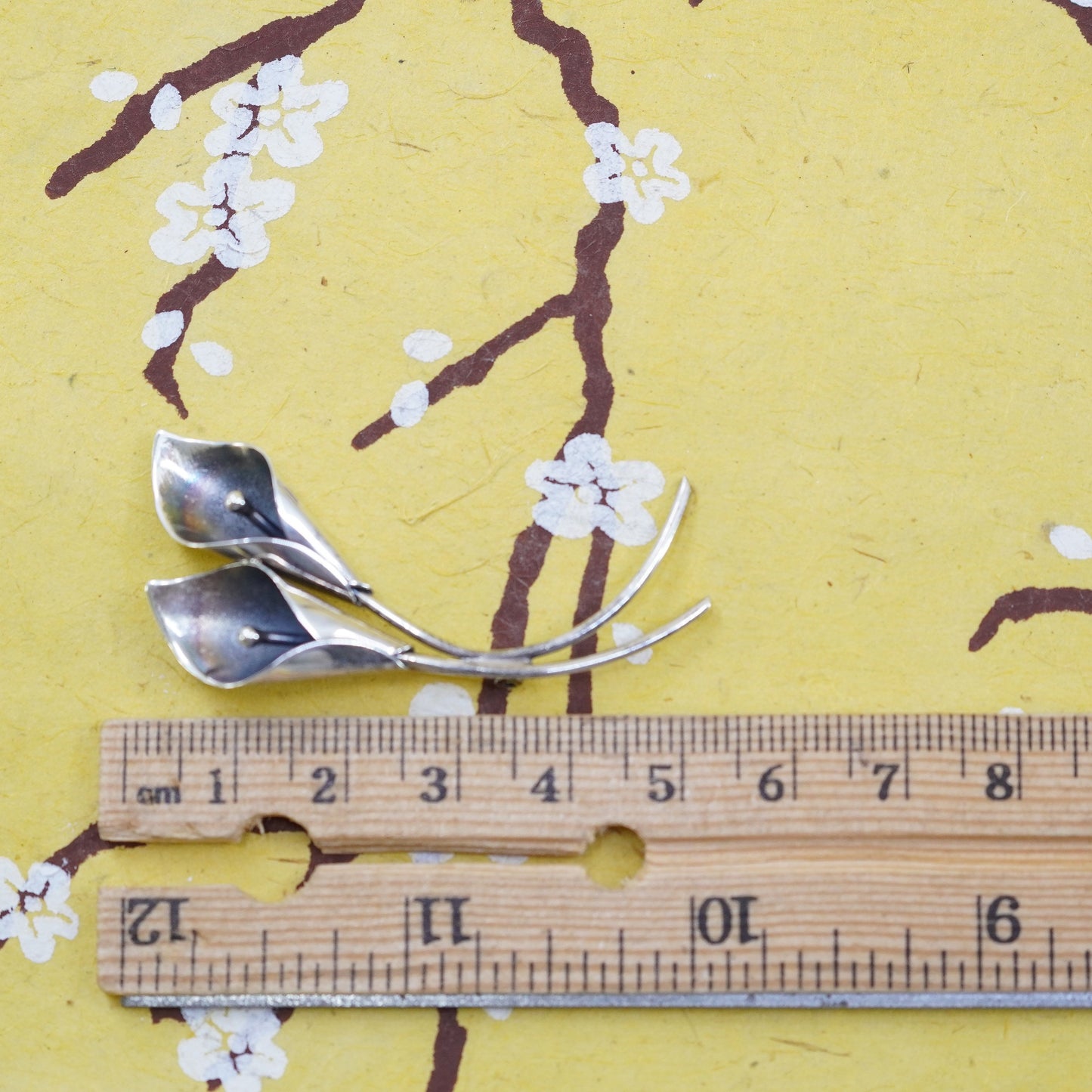 Vintage handmade sterling 925 silver lily flower shaped pin brooch