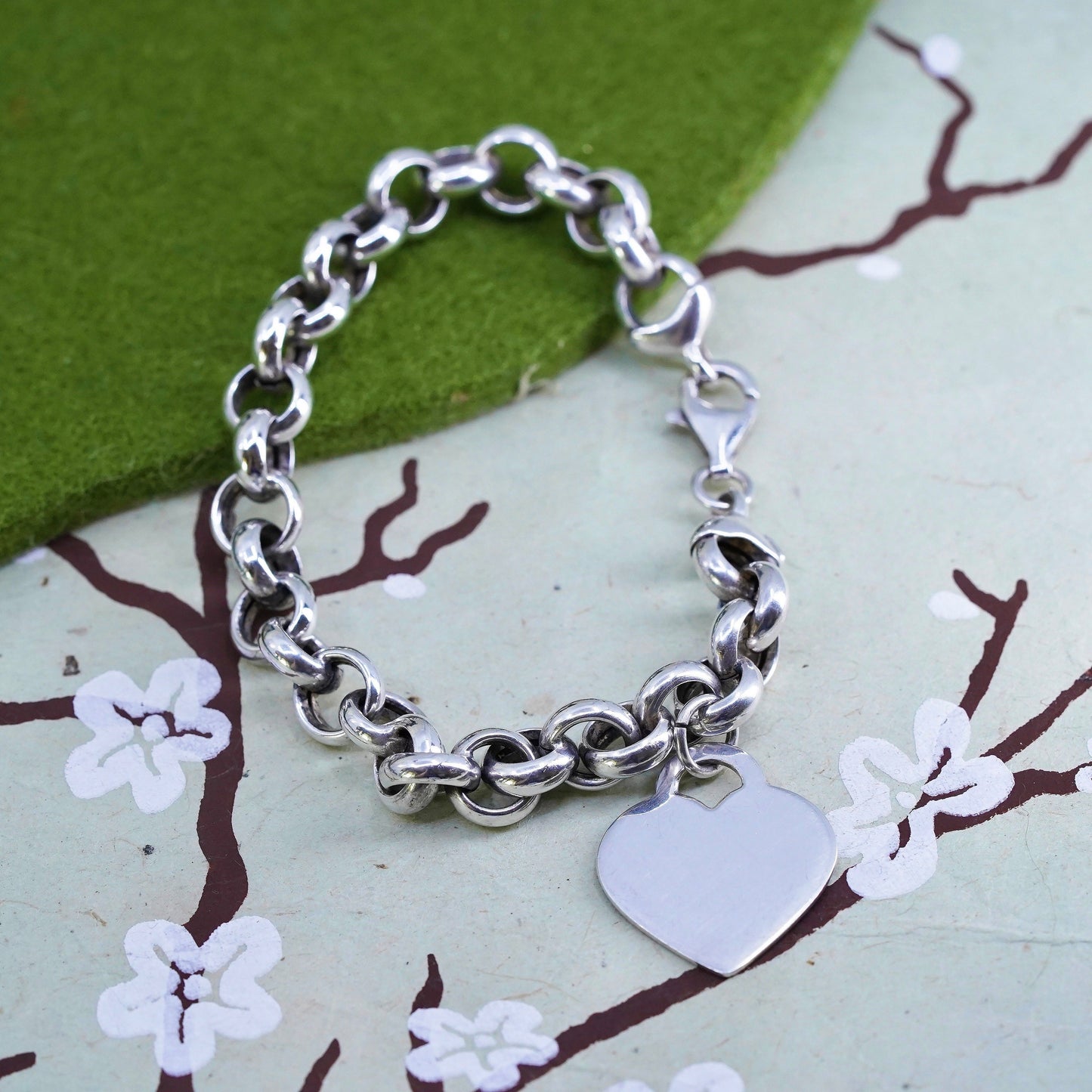 6.75” Italy sterling silver circle link bracelet, bold circle chain heart charm