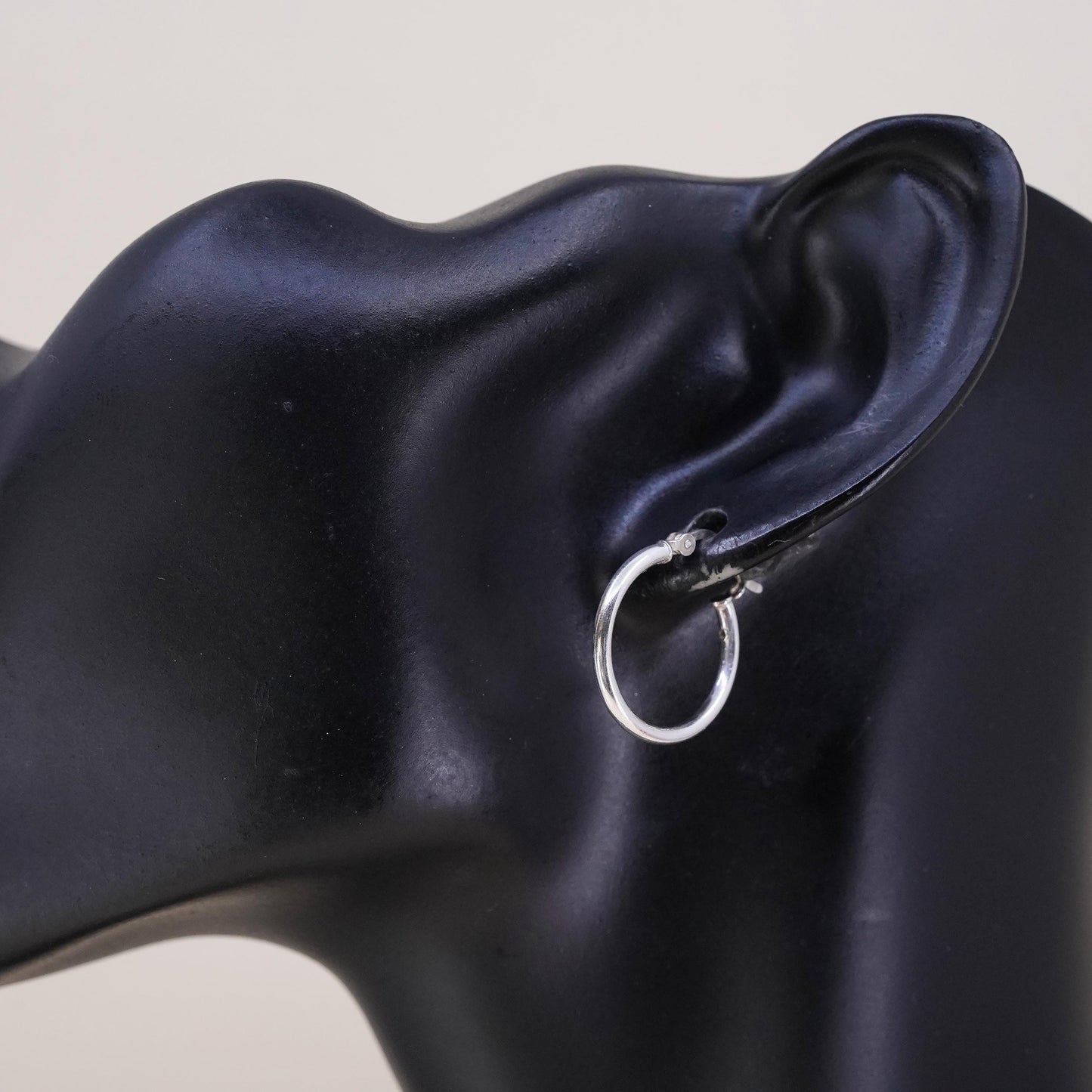 0.75”, Vintage sterling silver loop single earring, fashion primitive hoop