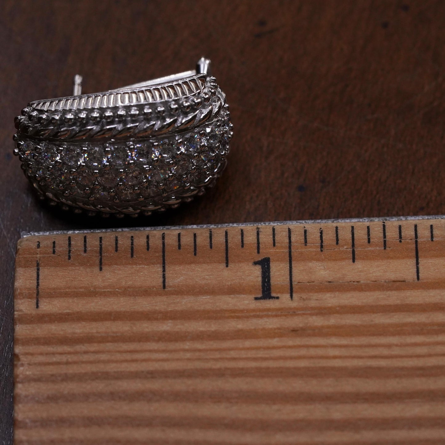 Judith Ripka Sterling 925 silver 1 stud with cz, cable textured SINGLE earring