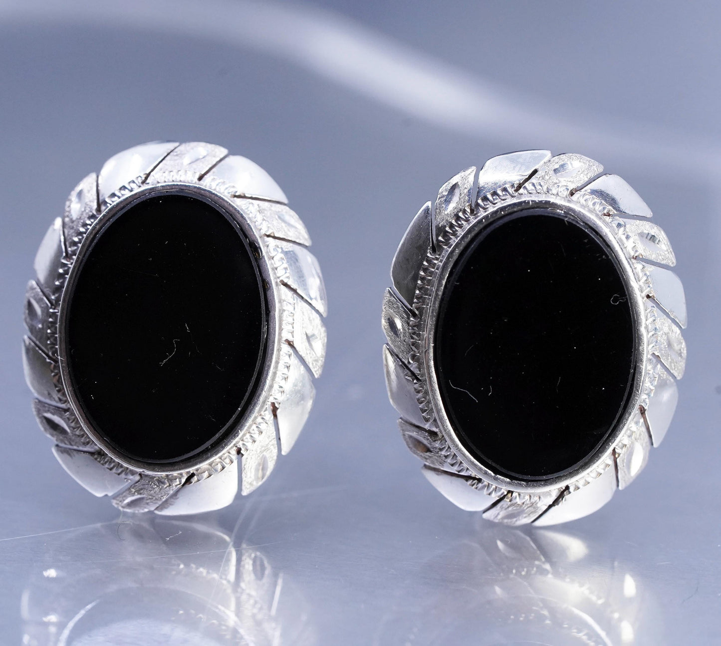 Vintage southwestern Sterling 925 silver black onyx textured earrings, studs