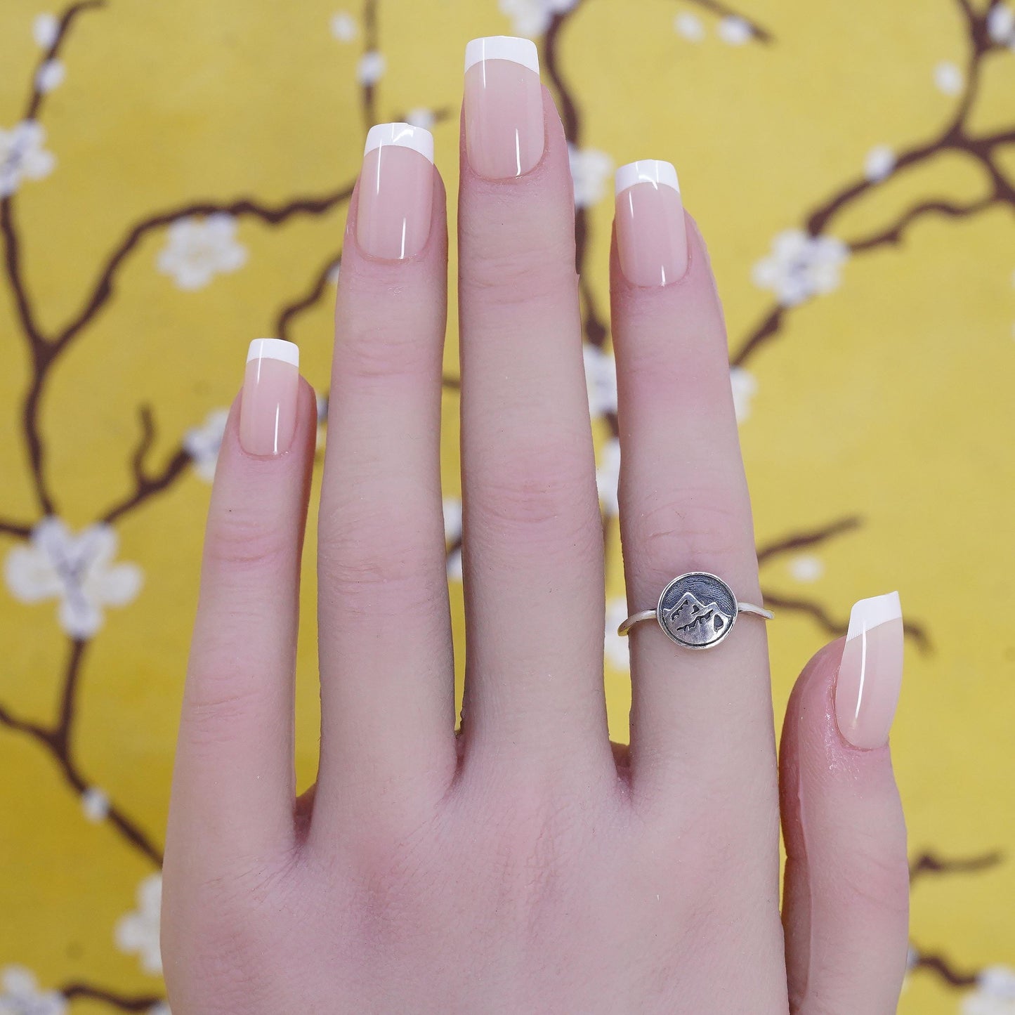 Size 6.75, vintage Sterling silver ring, 925 mountain landscape stackable ring