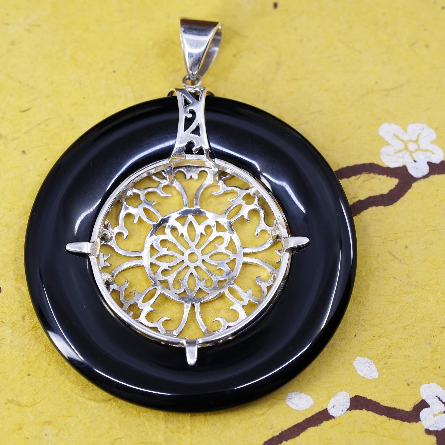 Vintage Sterling silver handmade sun pendant, 925 filigree circle black onyx