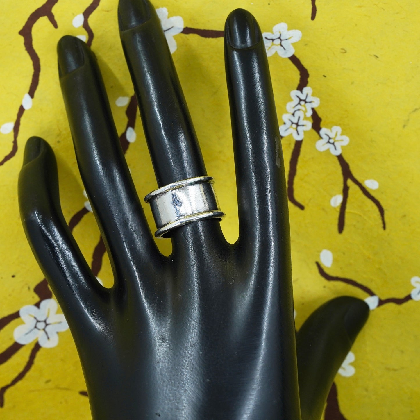 size 6.5, vintage Mexican Sterling silver handmade ring, 925 wide ribbed band