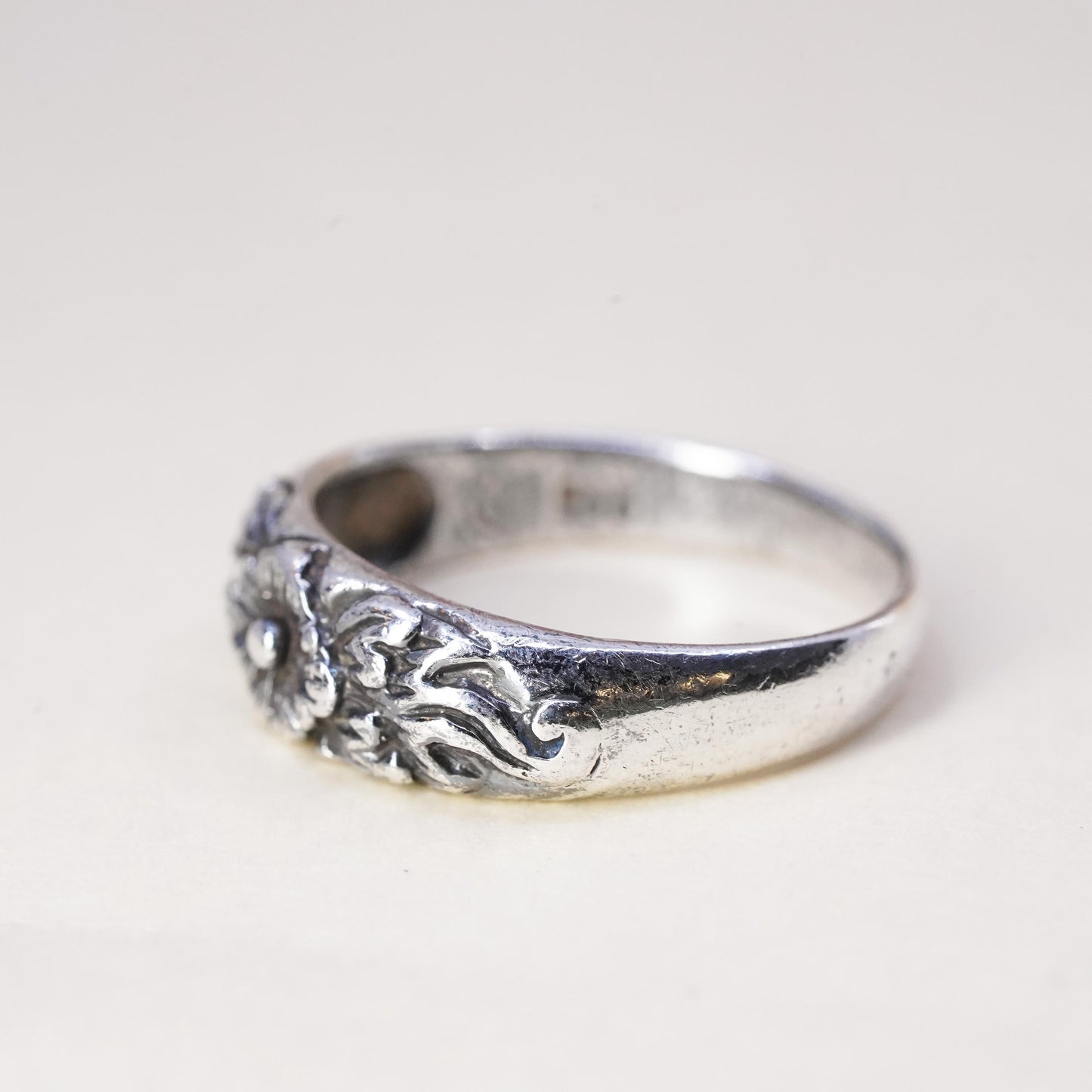 Size 8, Vintage sterling silver handmade ring, 925 band with flower embossed