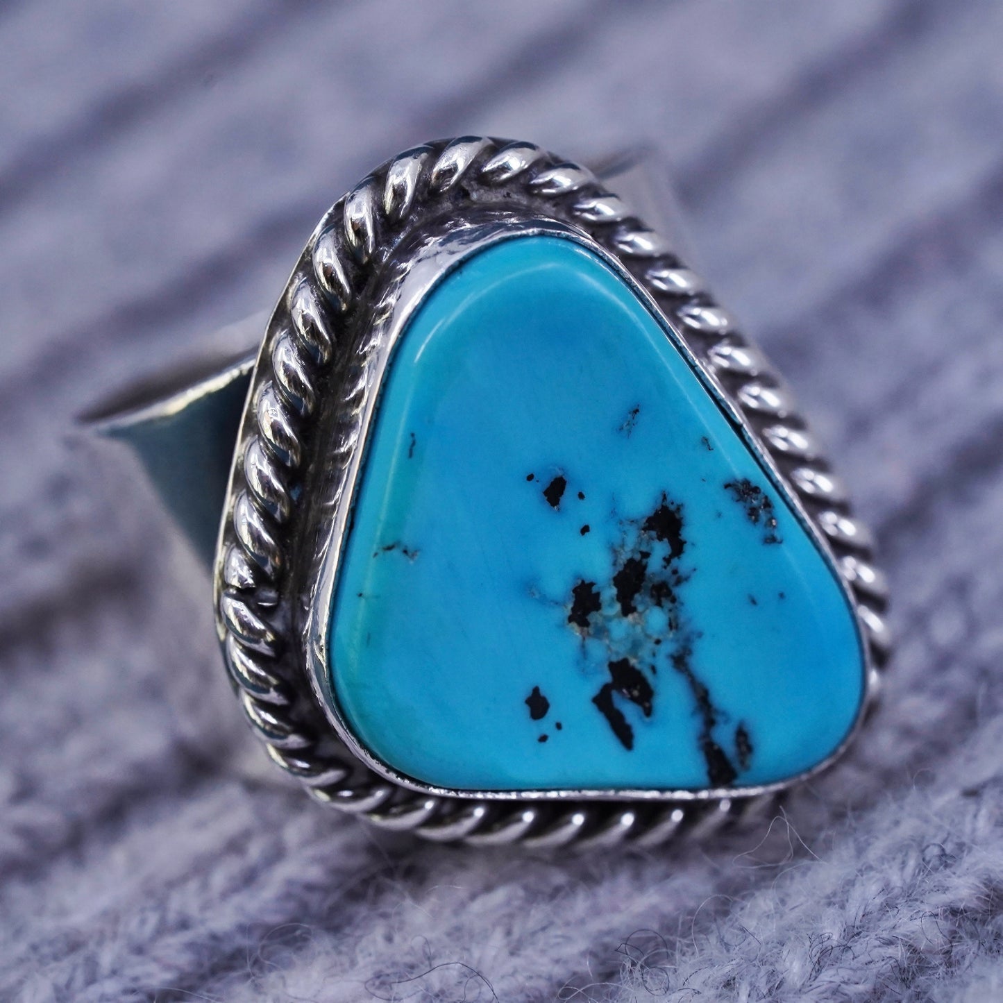 Size 10, vintage Native American Sterling 925 silver handmade ring turquoise