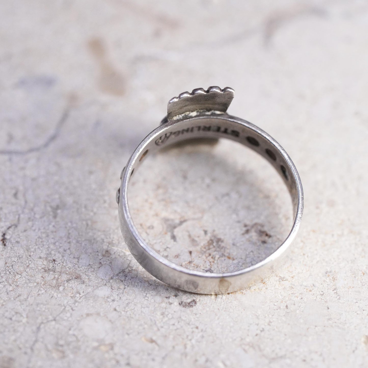 Size 3.5, Vintage Campfire Girls Wood Gathering Sterling Silver 925 Ring