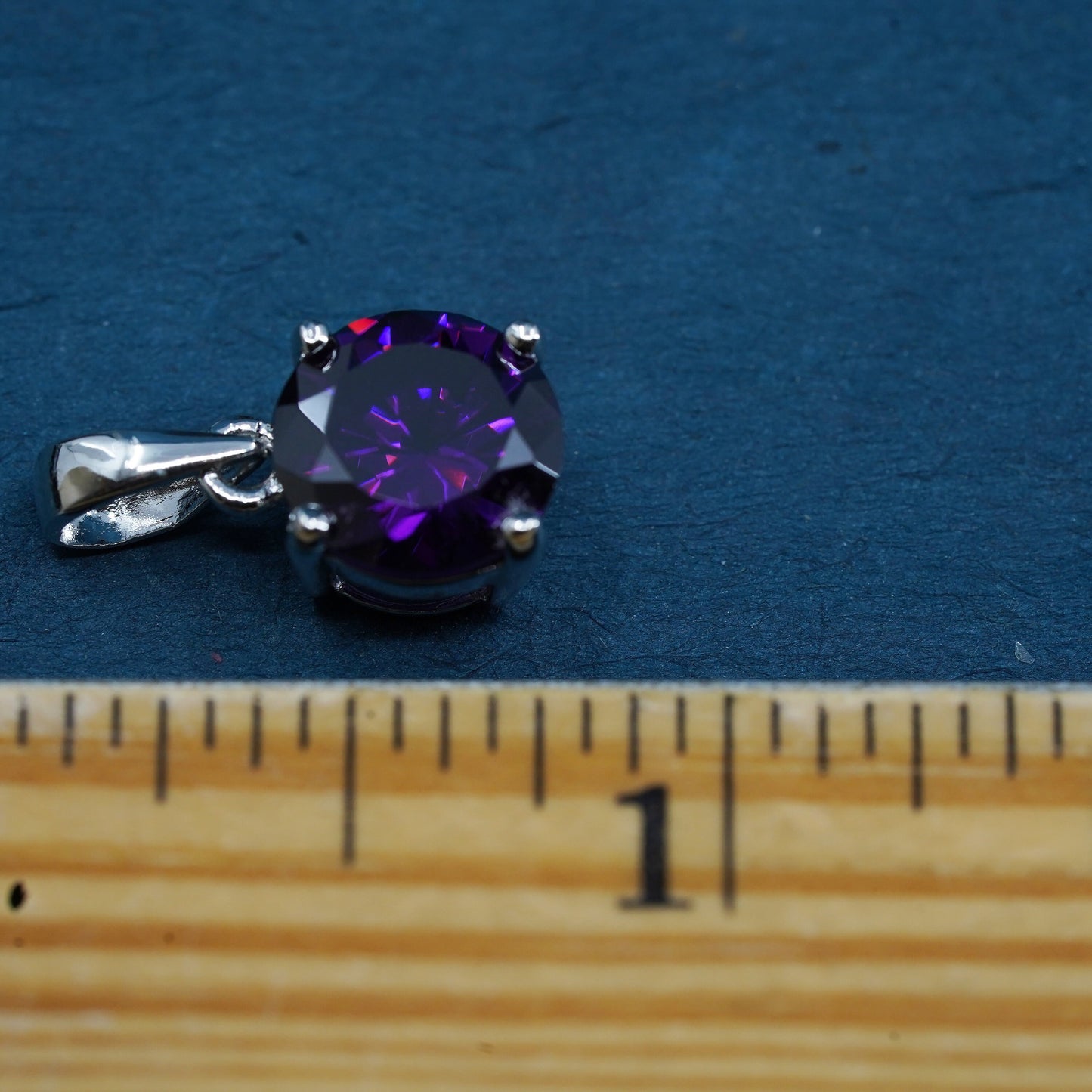 Vintage sterling 925 silver handmade pendant with amethyst