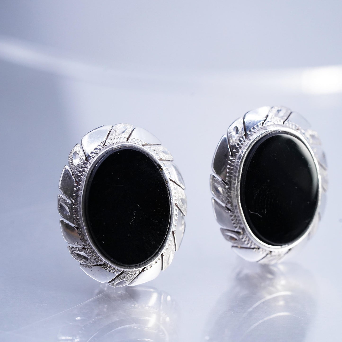Vintage southwestern Sterling 925 silver black onyx textured earrings, studs