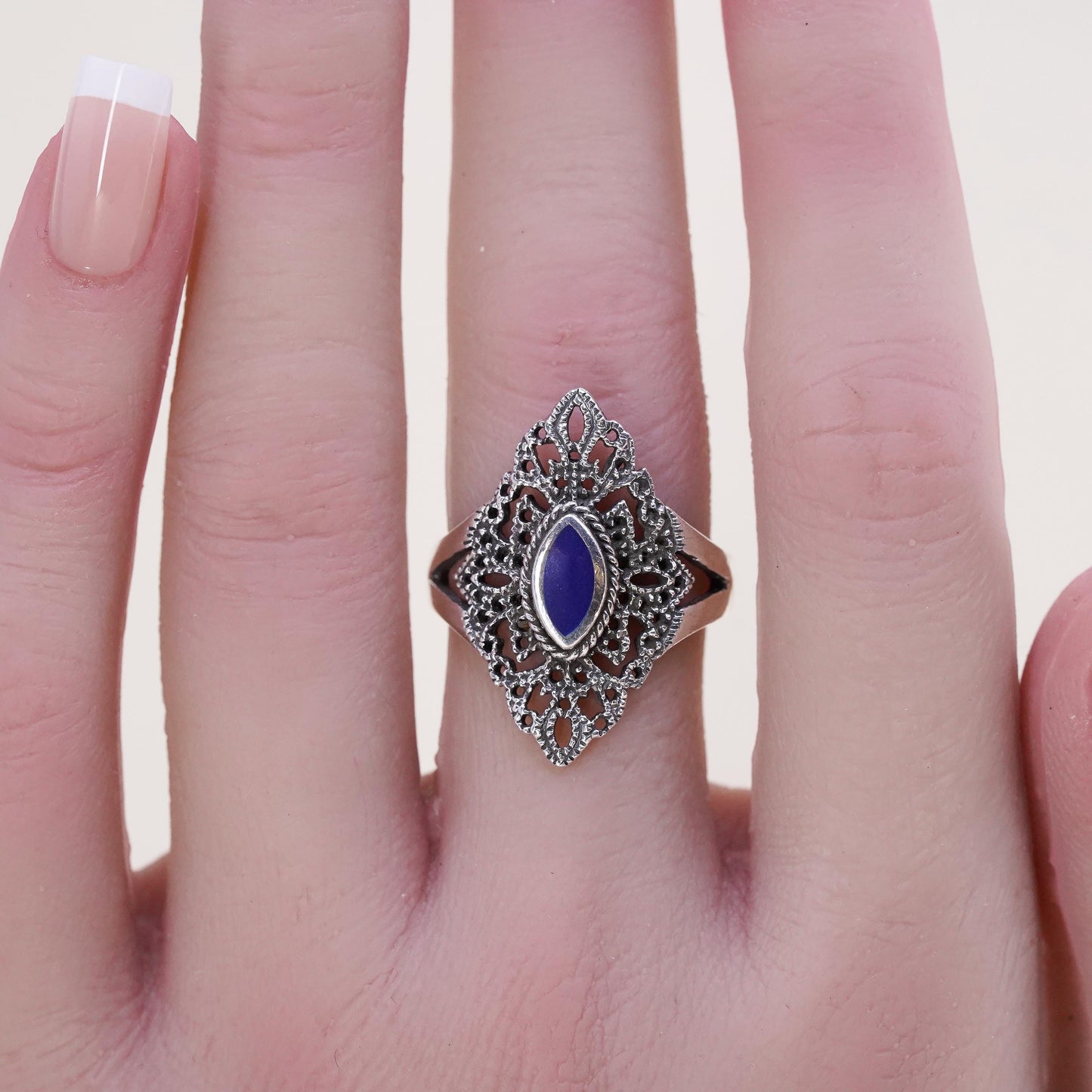 Size 8, Vintage sterling silver handmade ring, 925 band with onyx and filigree