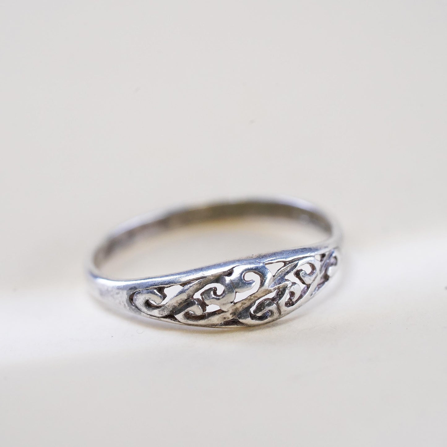 Size 6, vintage sterling silver handmade ring, 925 band with whirl filigree