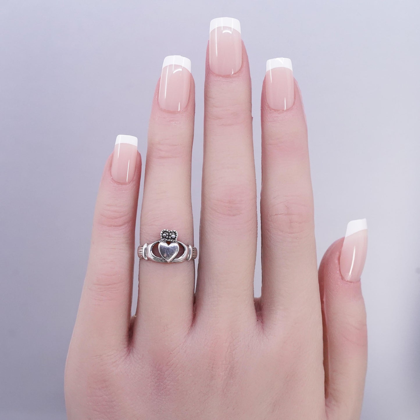 Size 5.5, Irish Claddagh friendship Sterling 925 silver ring holding heart band